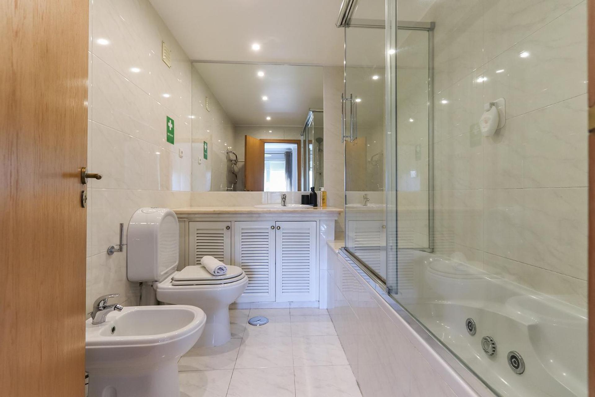 Telheiras Premium By Homing Apartment Lisbon Luaran gambar